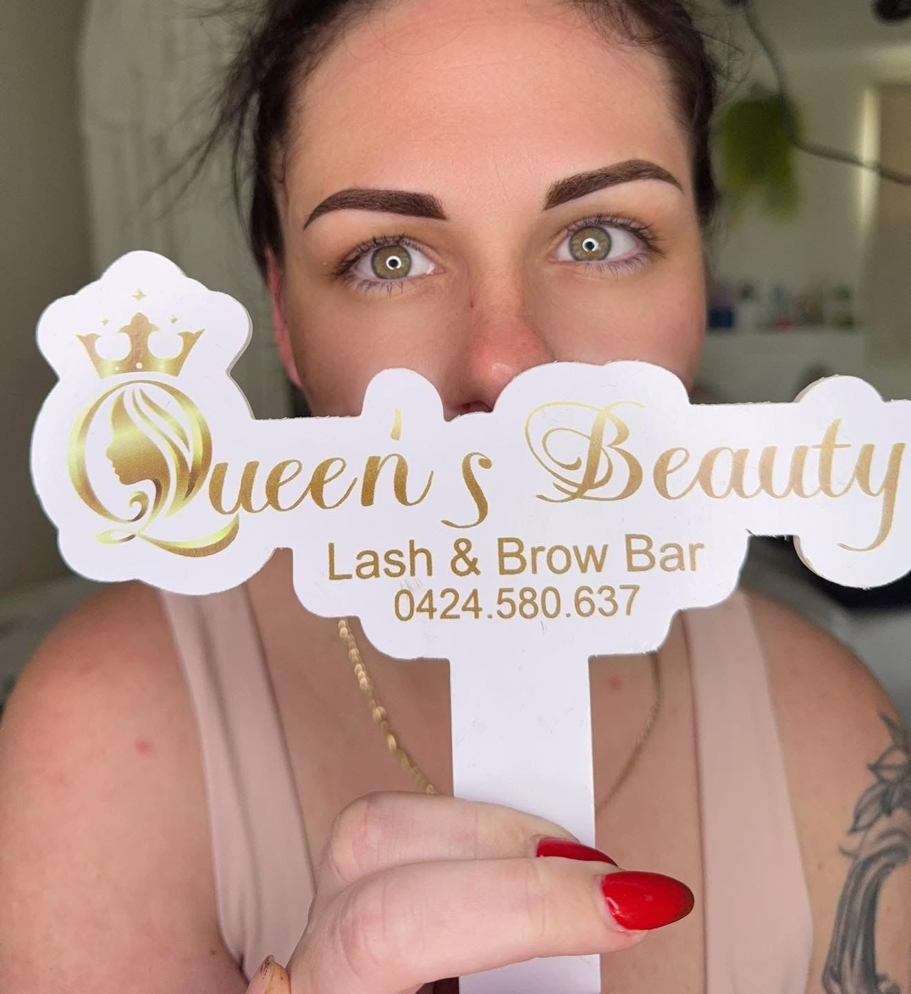 Before and after of a cosmetic brow tattoo